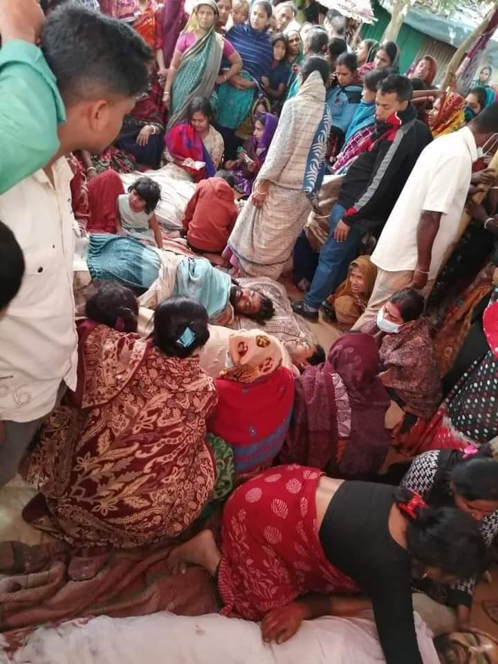 দুই দুইবার দেহের উপরে পিকআপ ভ্যান চালিয়ে&nbsp;হত্যা,,